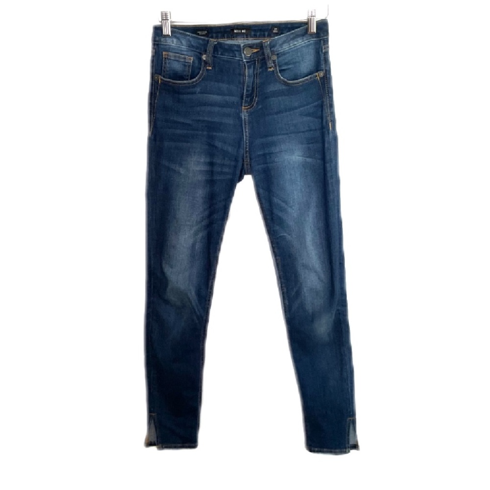 Miss Me High Rise Skinny Jean sz 25 Medium Wash